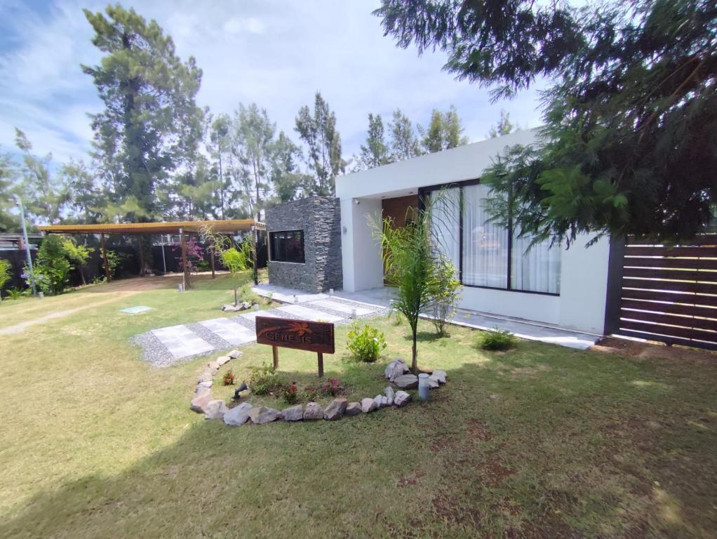 Hermosa casa en barrio privado Punta del Este - 2