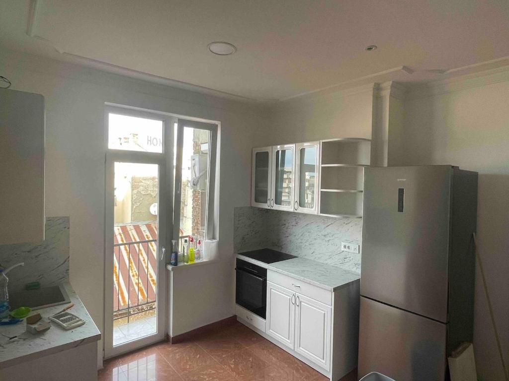 New Luxury Strict Center Apartment - 4