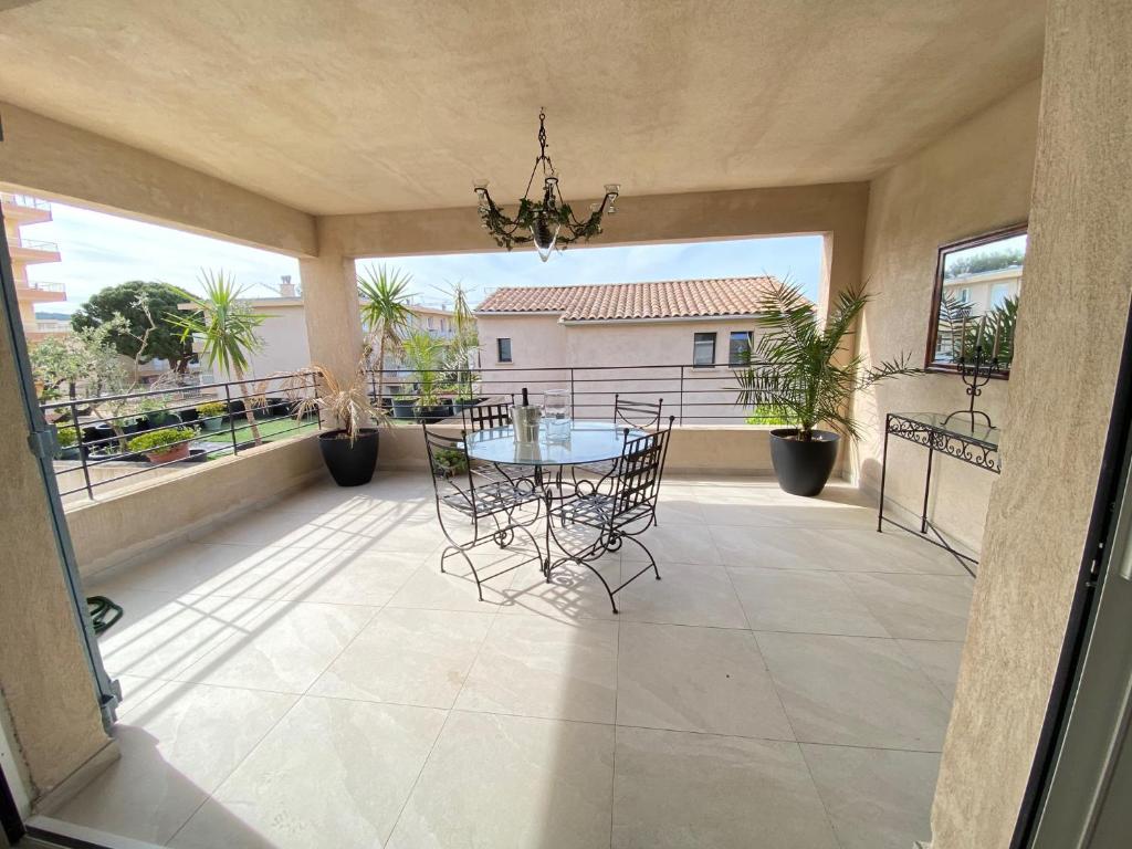 Duplex Sanary avec terrasses - 2