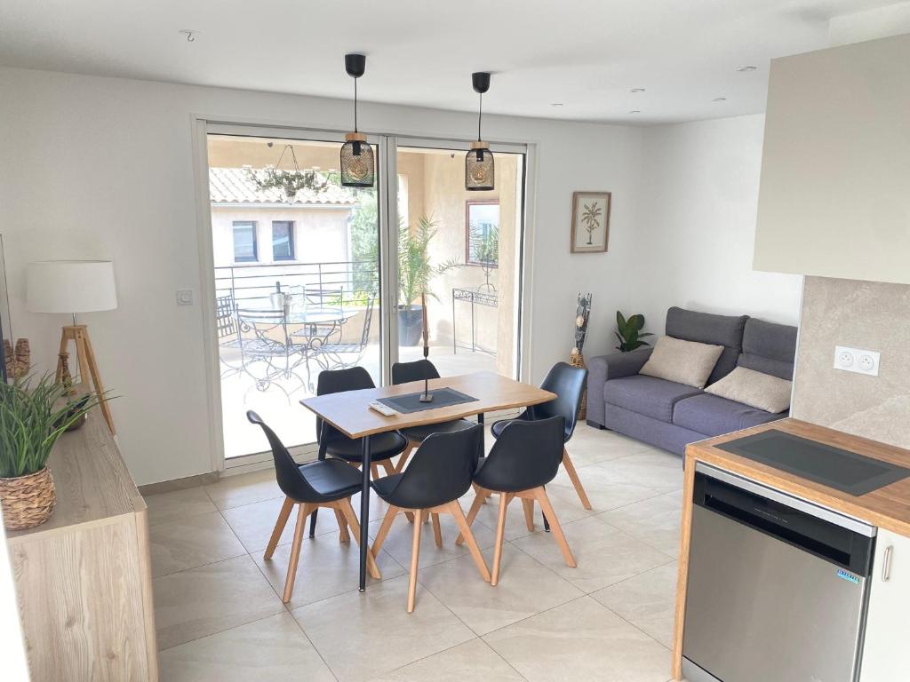 Duplex Sanary avec terrasses - 3