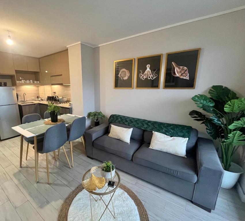 Hermoso Departamento Central Quillota con Estacionamiento y Conserjeria 24 H - 1