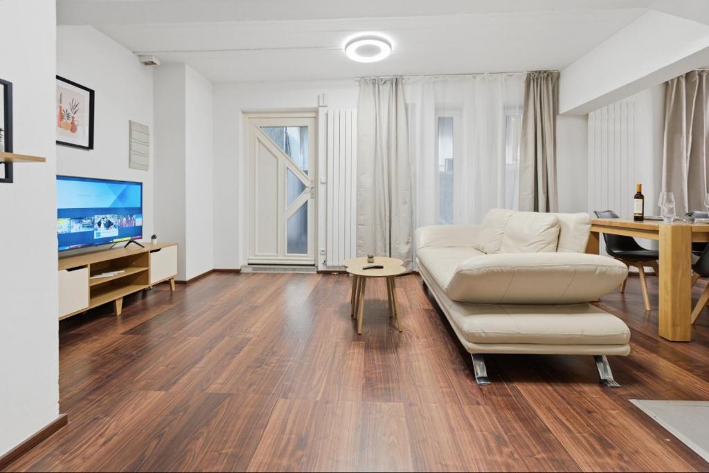 Yello Homes - Tiny Loft - 4 Personen - Flughafen - 5