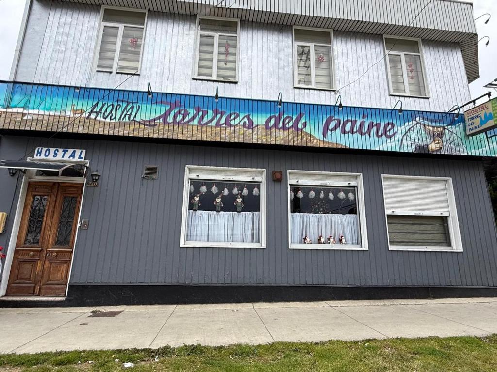 Hostal Torres Del Paine - 1