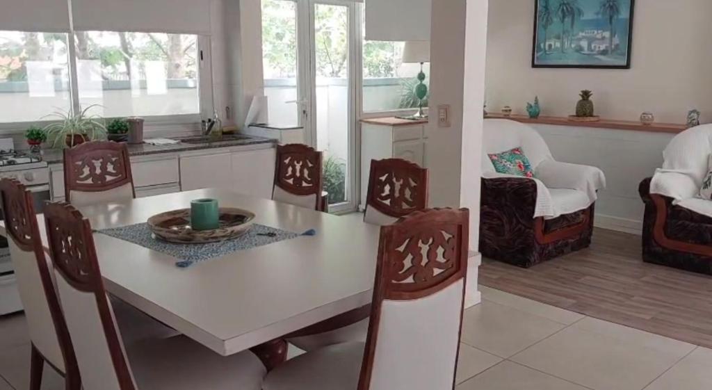 Villa Stella Maris - Excepcional piso zona Güemes - Para familia o Parejas - 1