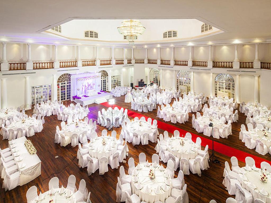 Banquet hall, Mount Lavinia Hotel in Colombo