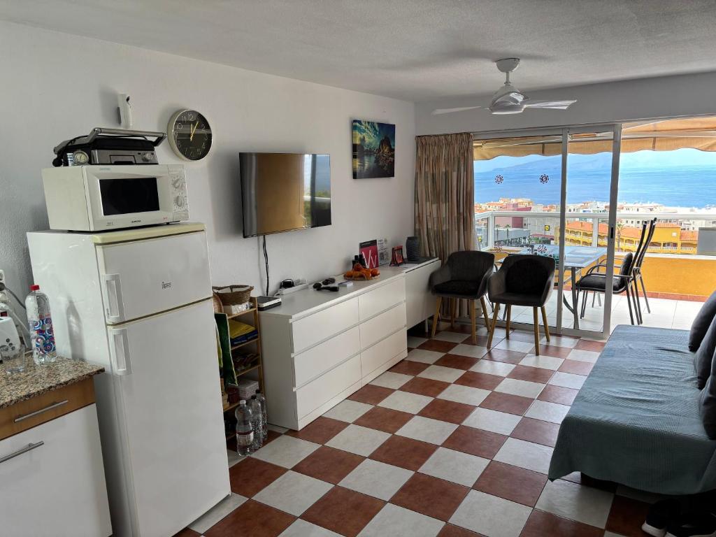 Royal condor One bed apartment with viws to the cliffs and Atlantic Ocean - 2