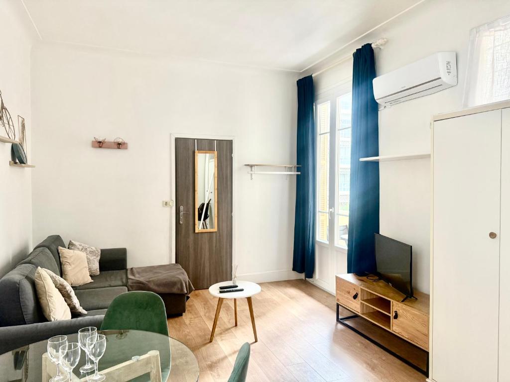 Studio Carré Or avec balcon - 4