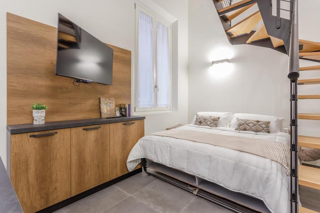 Stylish Loft with Private Garage near Ghirlandina - 3
