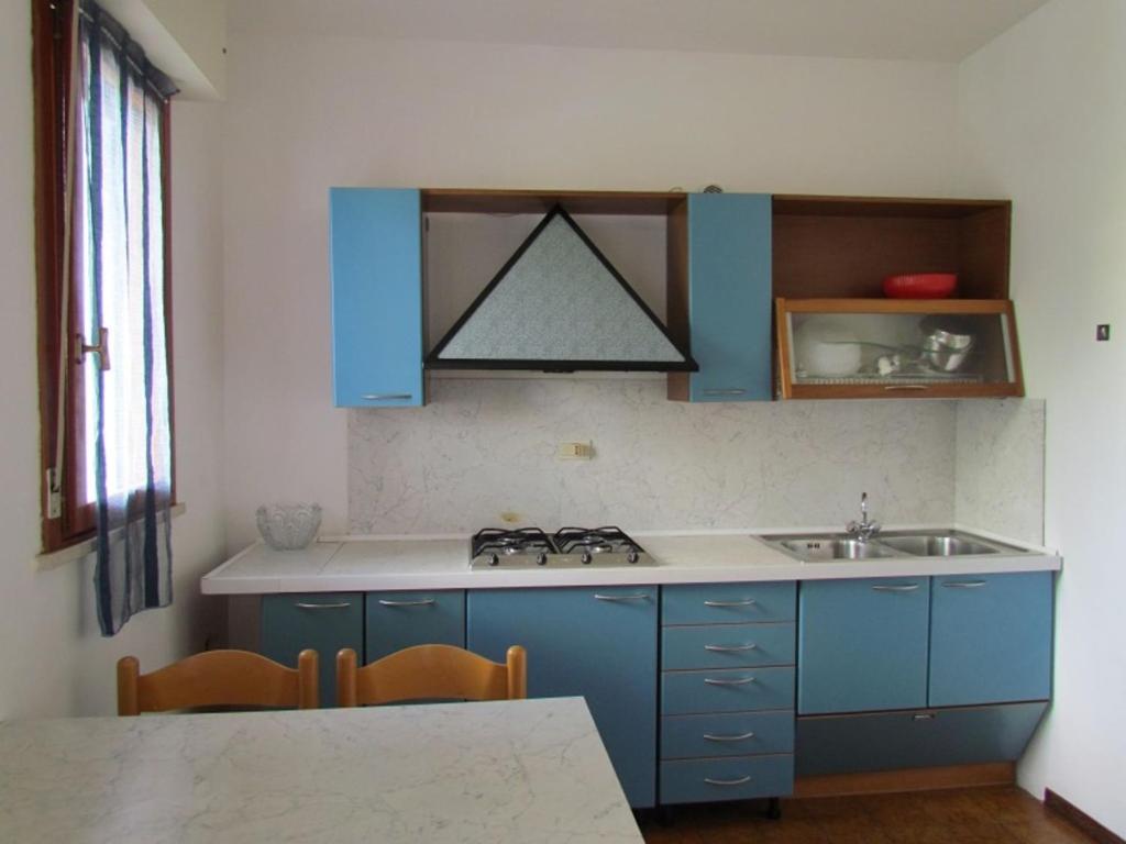 Lovely flat with pool access - 3