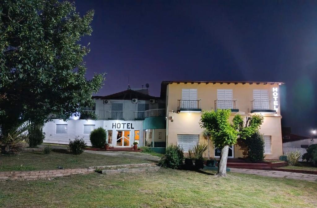 Hotel Balcones Del Valle - 5