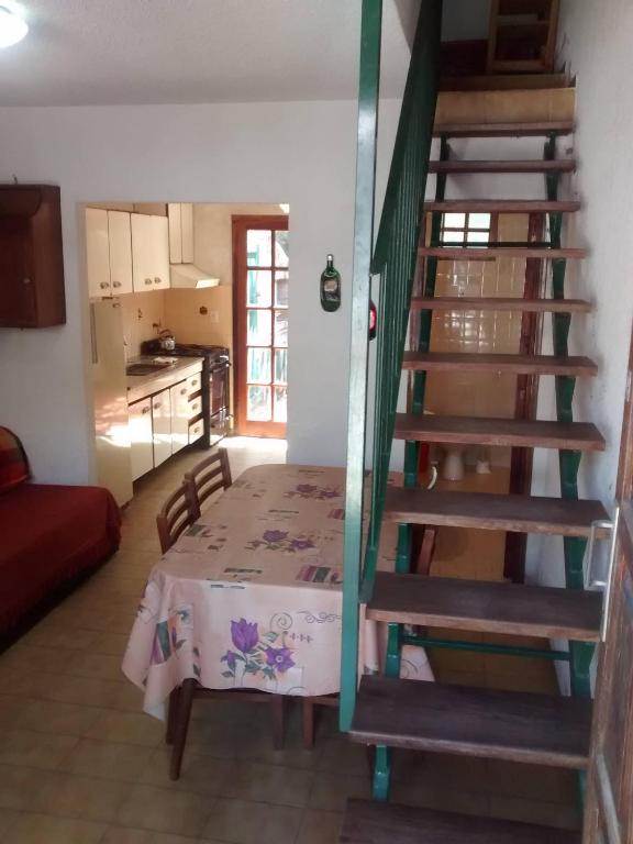Excelente Duplex en San Bernardo para seis personas, con cochera internet tv con cable parrilla - 1