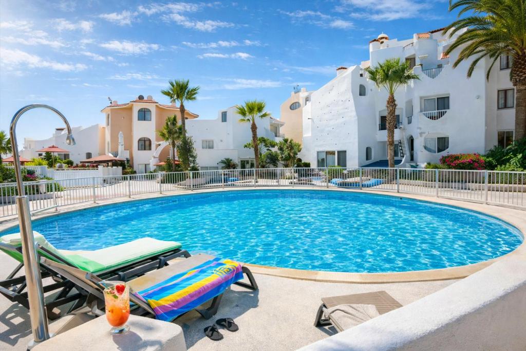 Party Coast Apartment for Young Travelers - 1