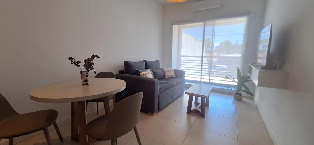 Hermoso departamento 2 ambientes en Quilmes - 3