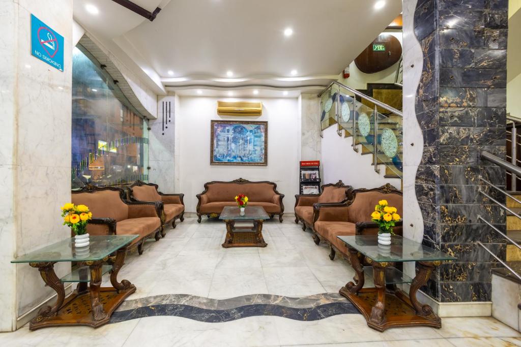 フロント・ロビー