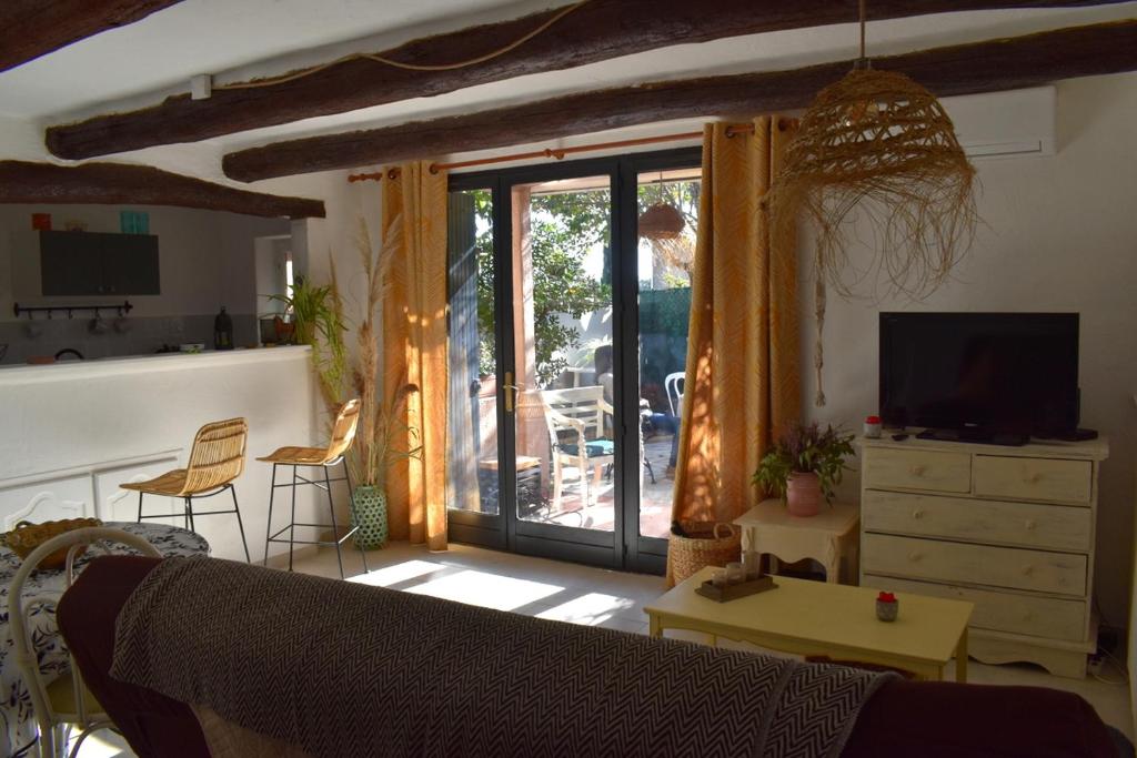 Grand studio avec jardin à Saint-Aygulf - 2