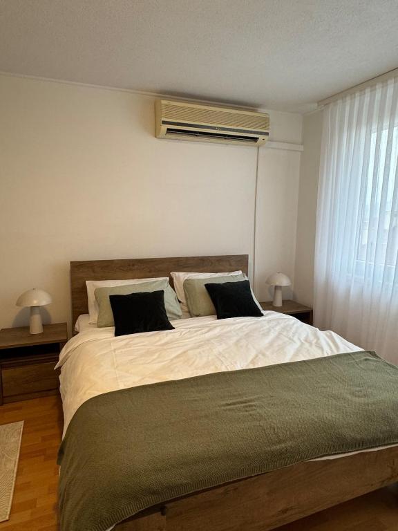 Stylish Renovated Apartment - Sarajevo City Center - 3