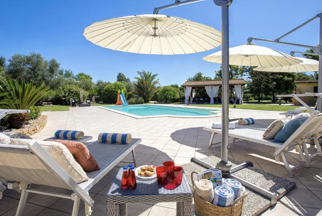 ClickSardegna Villa Paradiso with swimming pool large garden and tennis court - 4