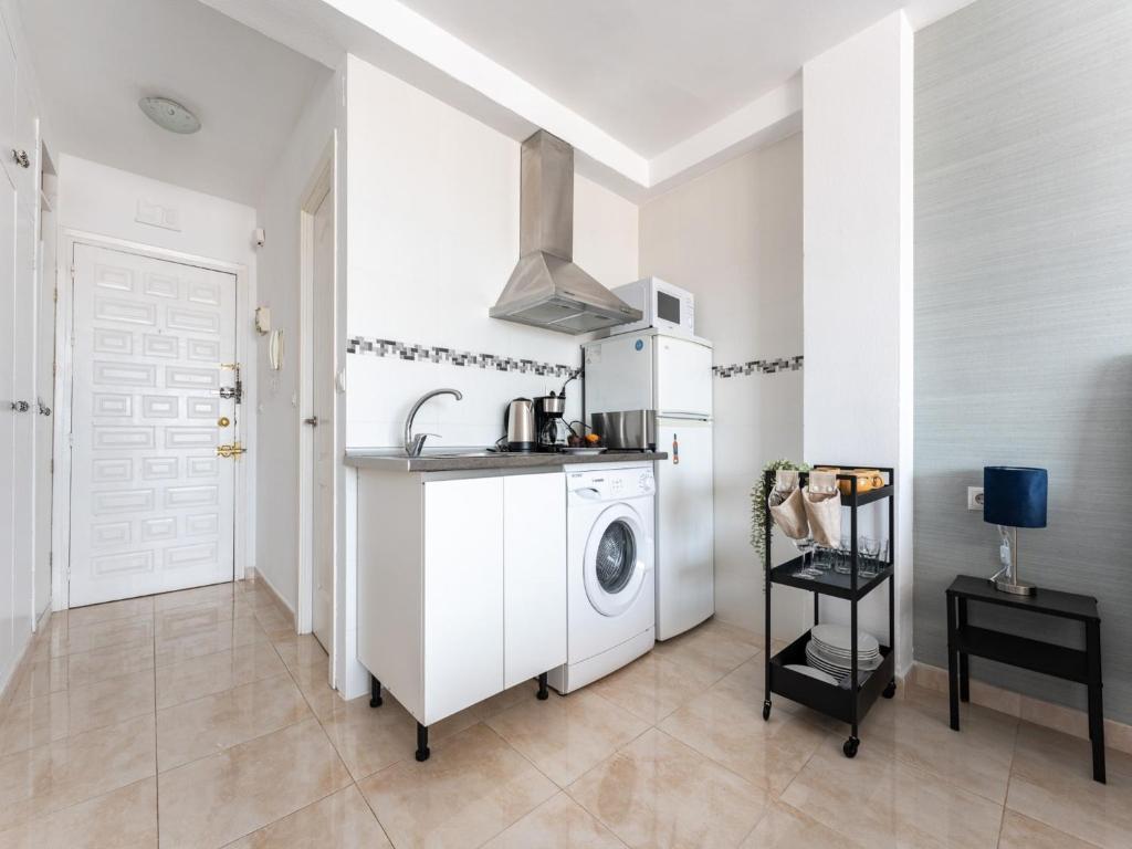 Fuengirola Central Apartment near beach - 4