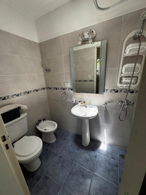 Apartment 2 blocks from downtown Located at the back of the house - 5