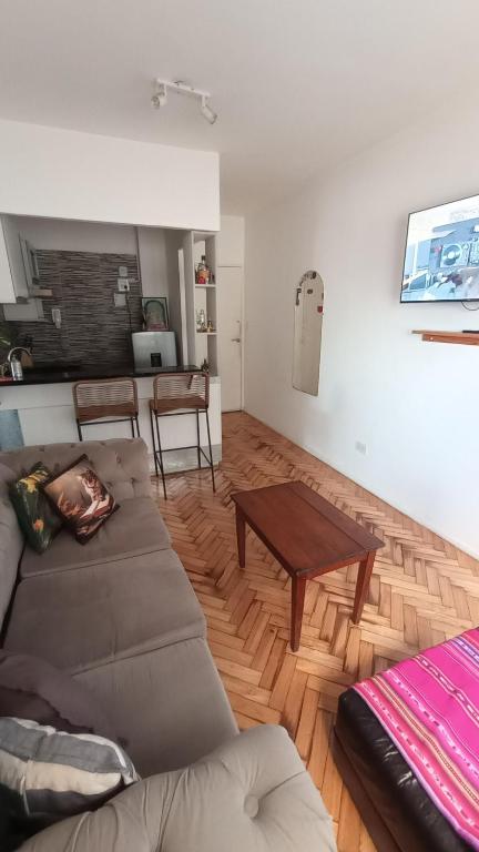 January in San Telmo, full apartment with balcony p2 - 1