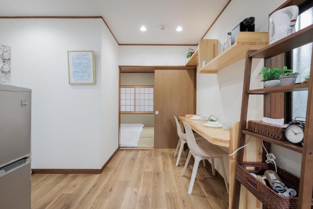 self-check in-shinjuku-windhouse