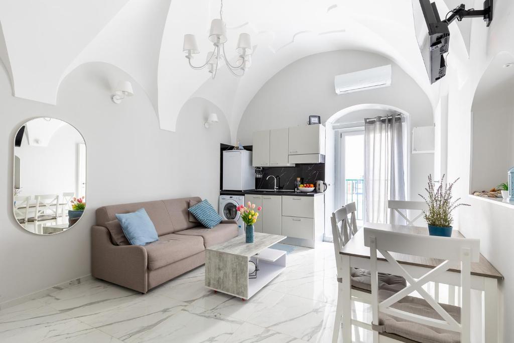 APARTAMENT CHIARA - accanto alle scale dell amore - Julia Vieste - 4
