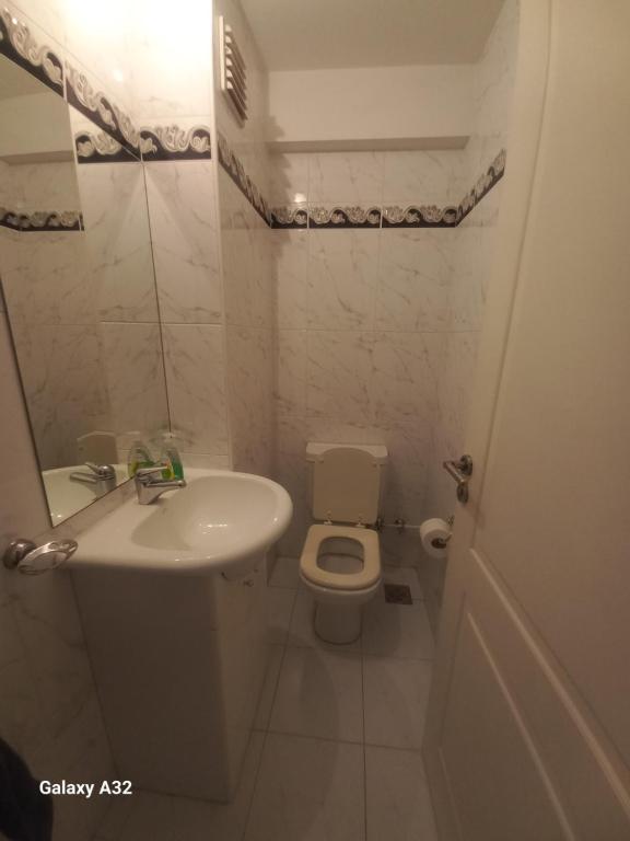 Impecable departamento a metros del shopping Abasto - 2