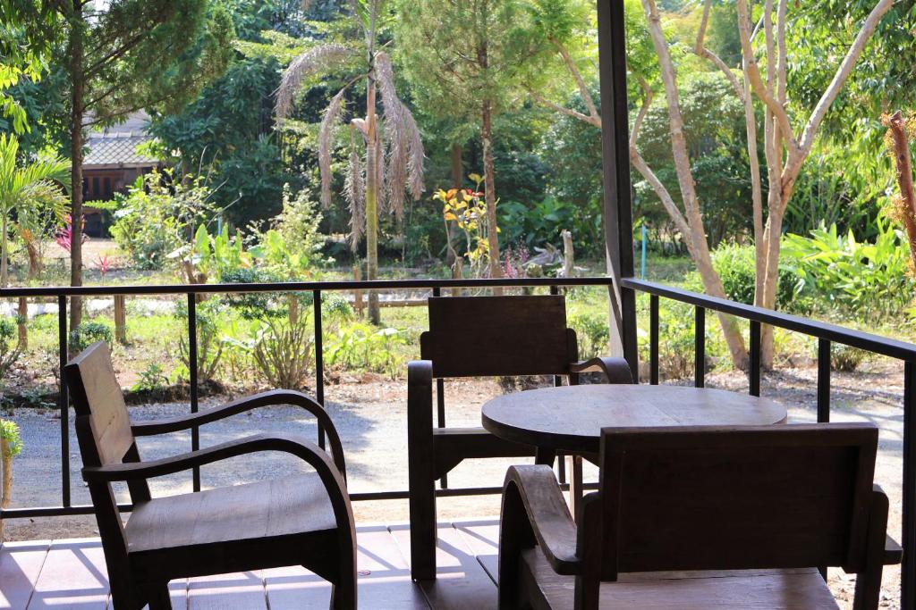 บ้านสราญรัตน์