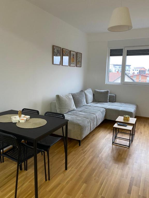 Apartman Adamović- 5 min by walk to the City center - 3