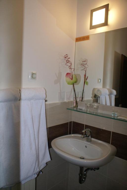 Hotel Prunk photo