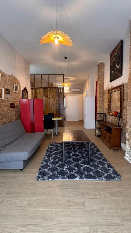 Gran Loft en planta baja en el Centro de Valencia - 1
