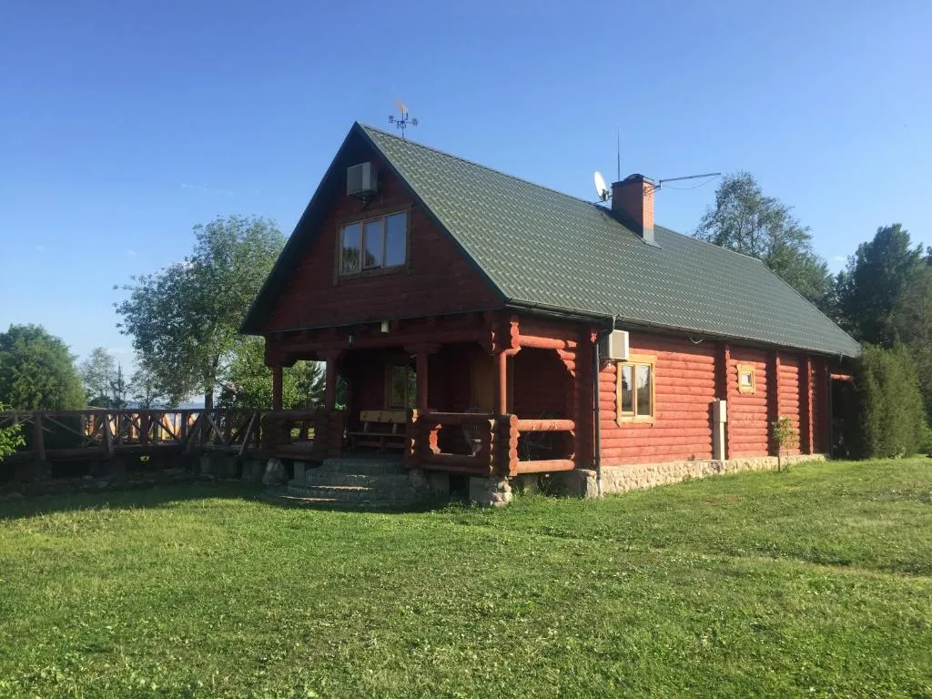Guest house Pīlādzis, hotel in Čornaja