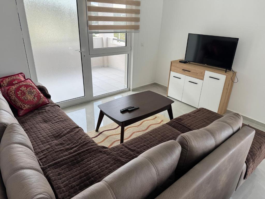 Sutomore Apartman - 2