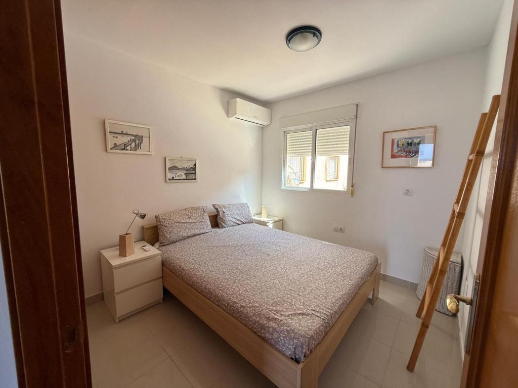 Apartamento entero - 110m2 más Solárium - 4 habitaciones y 2 baños - 5