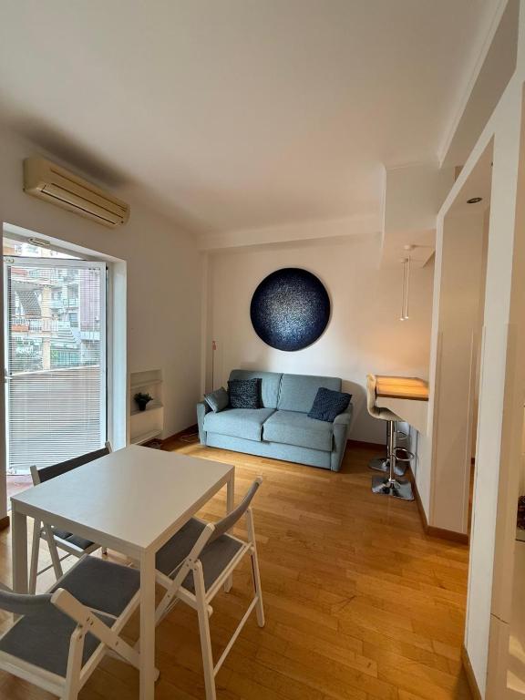 House - Flaminia - Too - 1