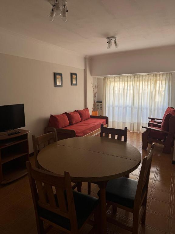 Departamento en La Perla - 3 cuadras de la playa - 4