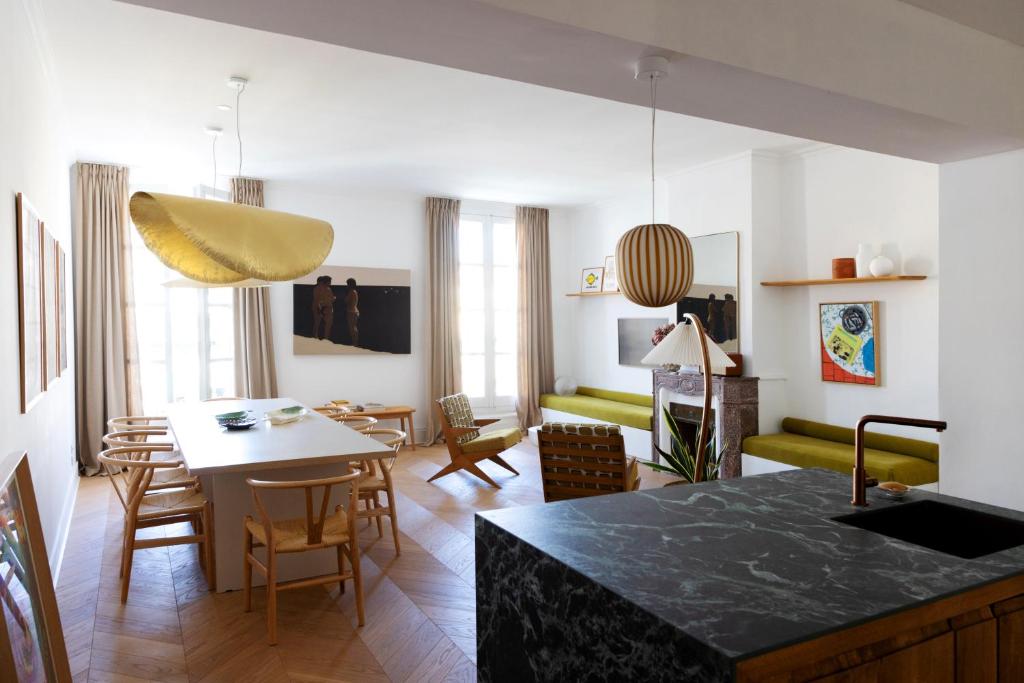 Elegant duplex sur le Cadre Royal au cœur de Sète - 3