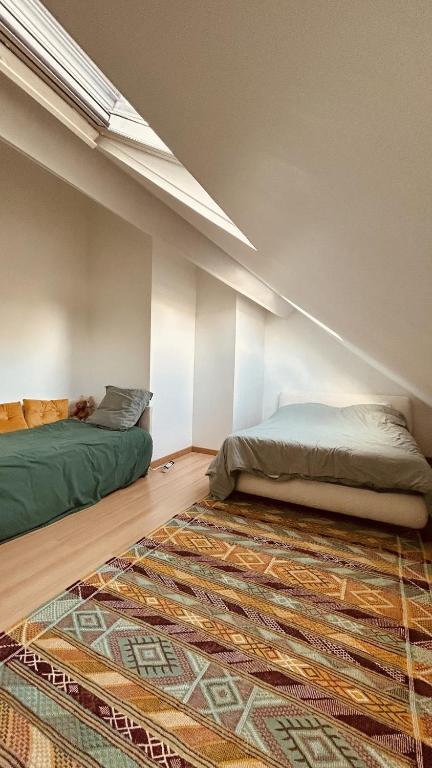 Large bright apartment Downtown Station 5 min away - 5