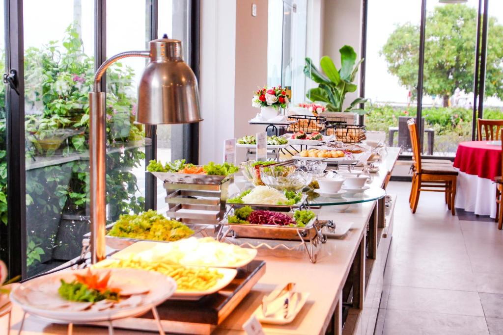 Restaurant, Dragon Sea Hotel in Thanh Hoá / Sầm Sơn Beach