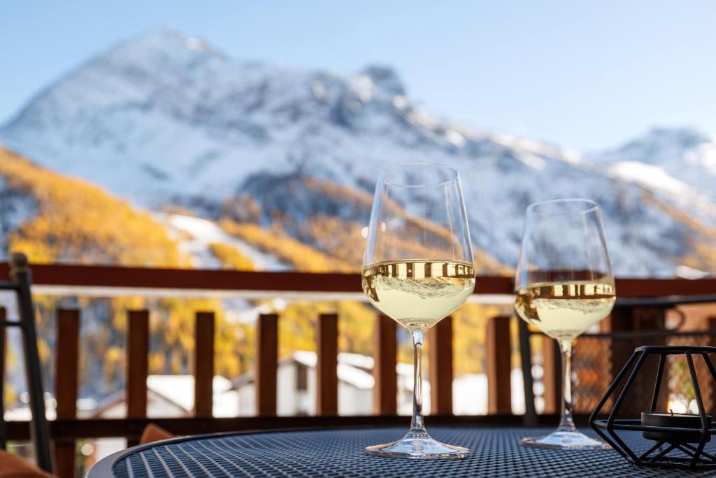Cornelia 1 Ski-In-Out Stunning Views & Sleeps 8 - 4