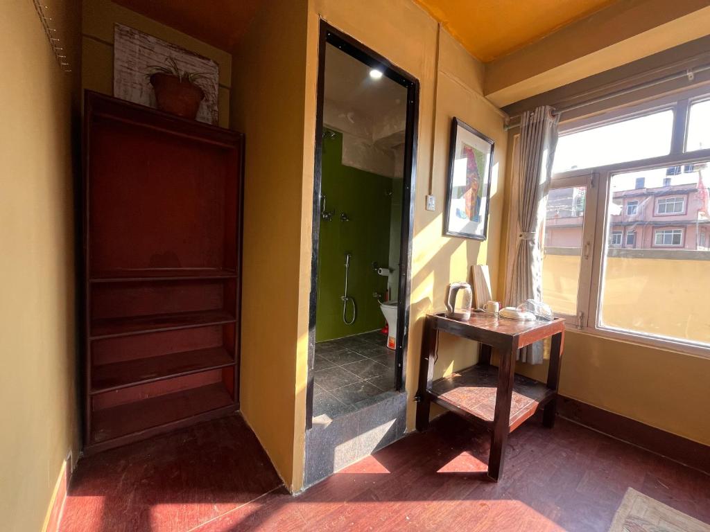 Sunny Side Up top-floor apartment in Baudha Jorpati — photo 3