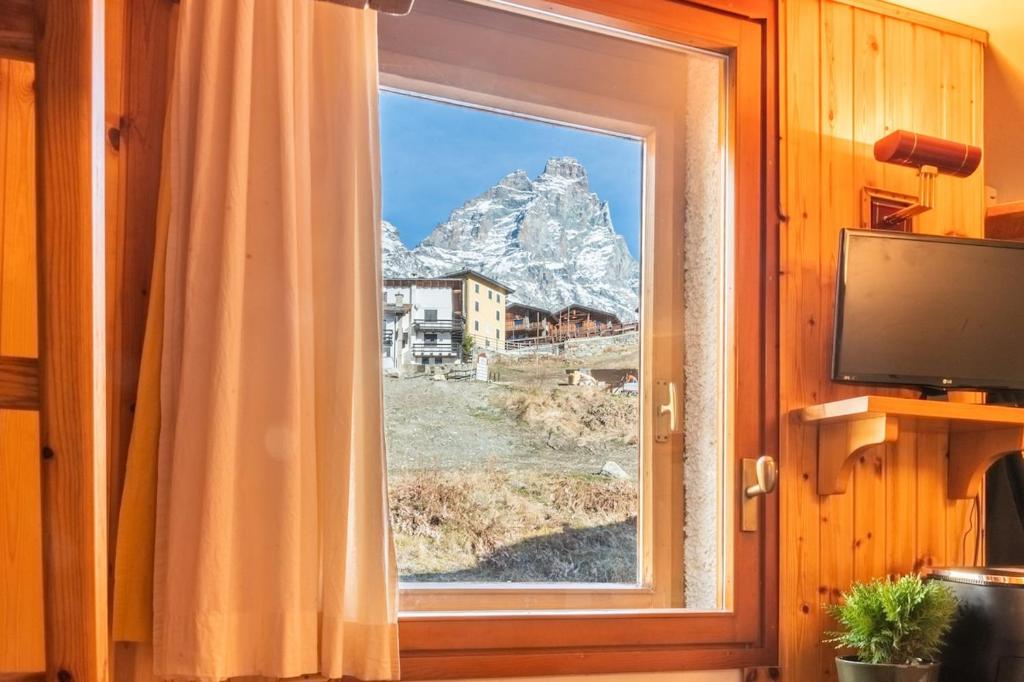 MCX Vacation Rental - La Casetta A Cervinia, Ski-out studio apartment, a few steps from the cable car! - 4