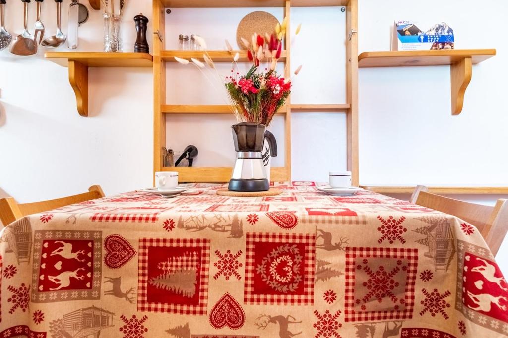 MCX Vacation Rental - La Casetta A Cervinia, Ski-out studio apartment, a few steps from the cable car! - 5