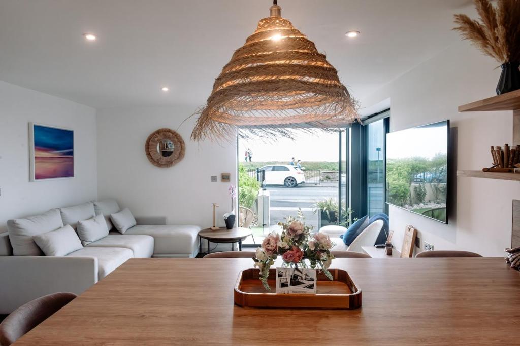 Coast Beachfront GF Apartment Bournemouth exterior