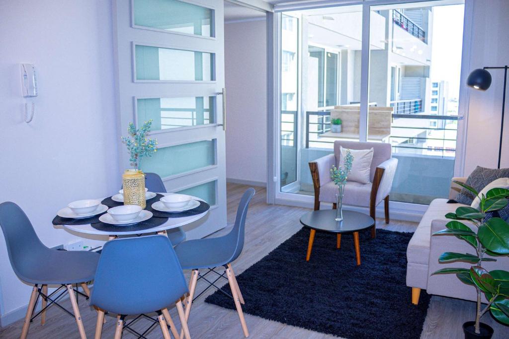 HOM I Metro SantaIsabel Wifi Piscina Ciudad Balcon - 2