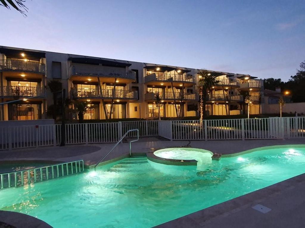 Appartement neuf en bord de mer pour 6 pers, balcon, piscine, jacuzzi, parking, animaux admis - FR-1-194-233 - 3