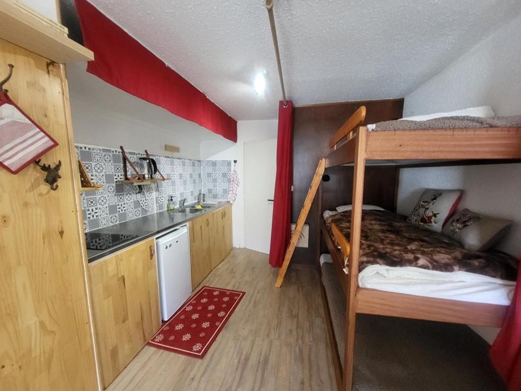 Charmant studio à Montgenèvre, proche centre, balcon ensoleillé - FR-1-266-255 - 5