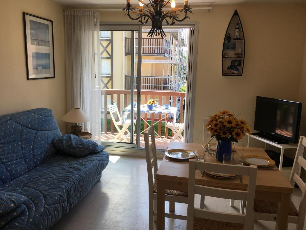 Appartement 2 pièces à Cabourg - Proche plage et centre-ville, balcon et parking privé - FR-1-487-300 - 1