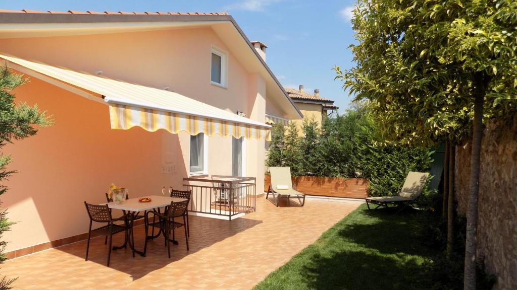 MillyHolidays - Apartment Sunflower - Center - Nearby Beach - Private Garden - Spa Pool - 2