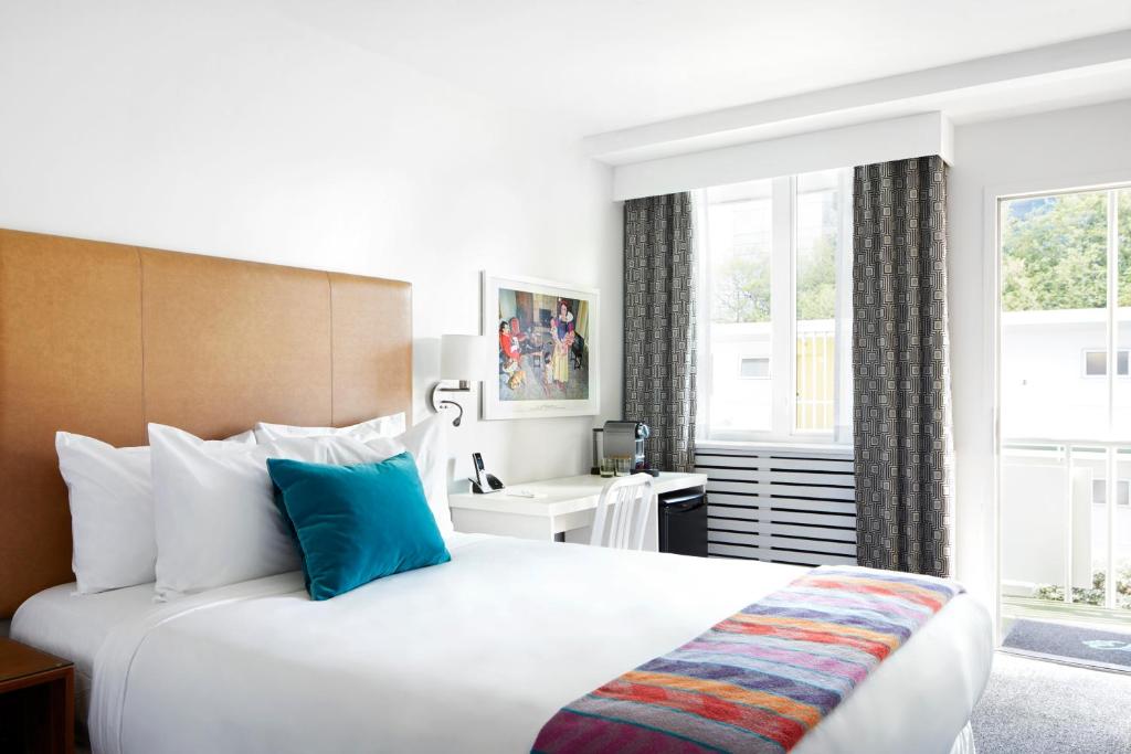 Vancouver The Burrard Hotel room
